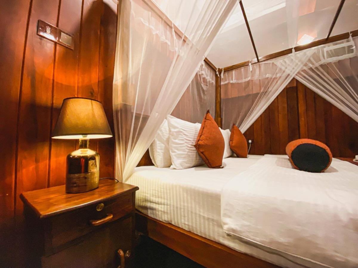 Hotel Levon เอลลา ภายนอก รูปภาพ
