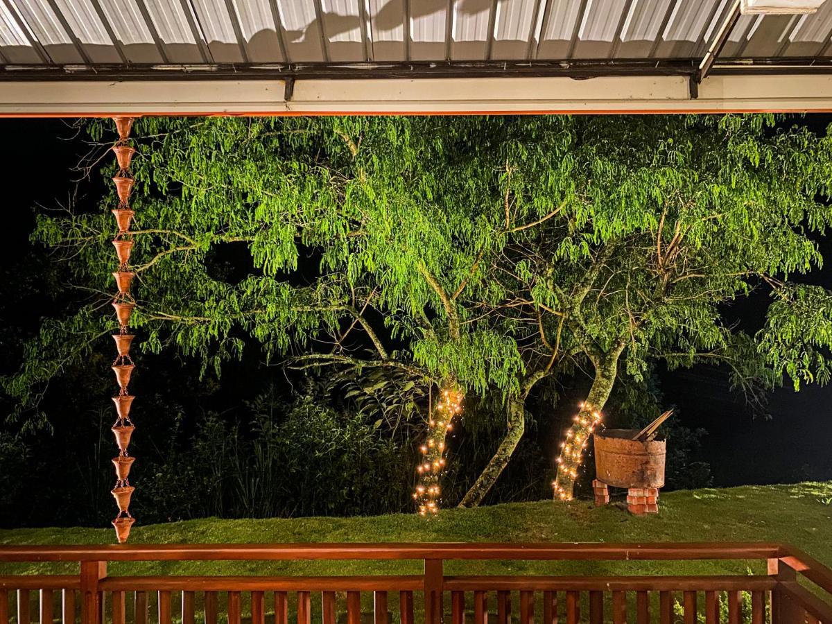 Hotel Levon เอลลา ภายนอก รูปภาพ